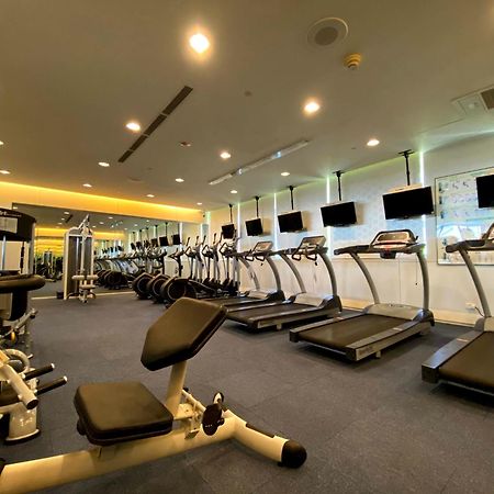 Evergreen Plaza Hotel - Tainan Extérieur photo The gym at the hotel