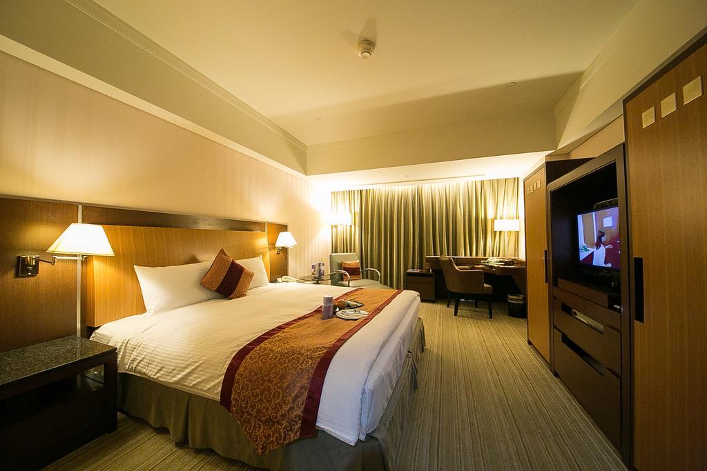 Evergreen Plaza Hotel - Tainan Chambre photo Deluxe Room