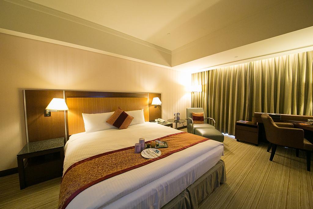 Evergreen Plaza Hotel - Tainan Chambre photo