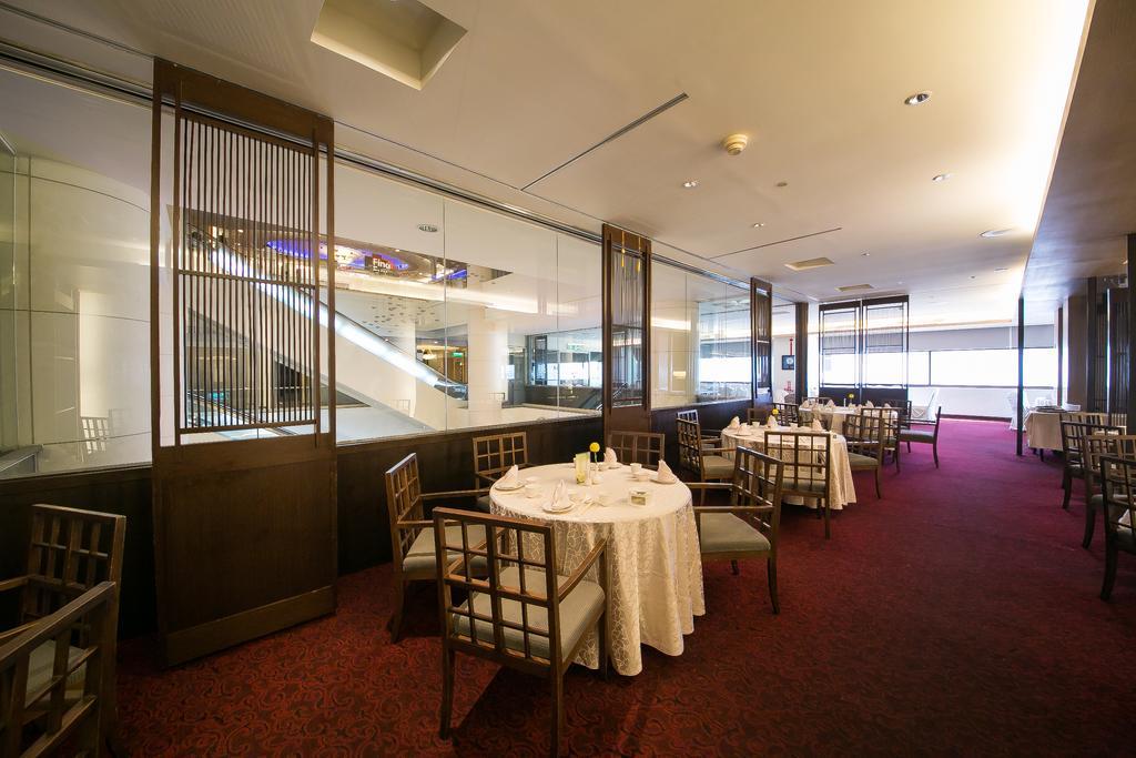 Evergreen Plaza Hotel - Tainan Extérieur photo The interior of the restaurant
