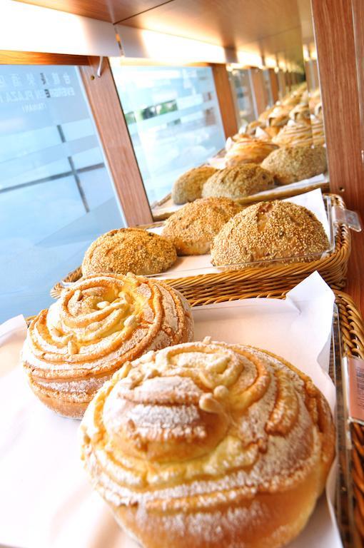 Evergreen Plaza Hotel - Tainan Extérieur photo Buns